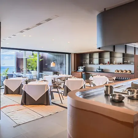Royal Hideaway Corales 아데제