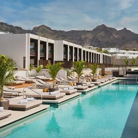 Royal Hideaway Corales 호텔 5*