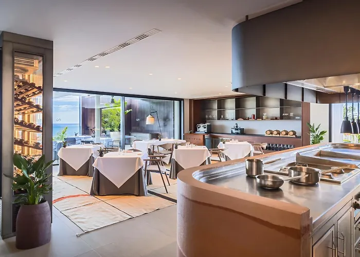 Royal Hideaway Corales 아데제