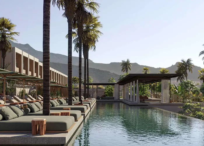 Royal Hideaway Corales 아데제